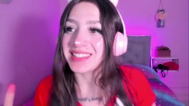 Image 12 of chloegardner_ Stream on Chaturbate on 13 months ago