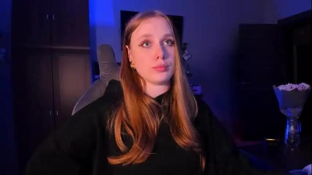Image 8 of chloegins Stream on Chaturbate on 9 days ago