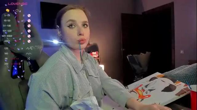 Image 4 of chloegins Stream on Chaturbate on 4 days ago