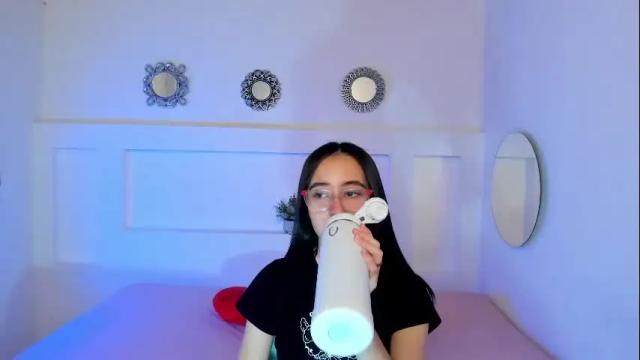 Image 4 of chloehil2 Stream on Chaturbate on 1 month ago