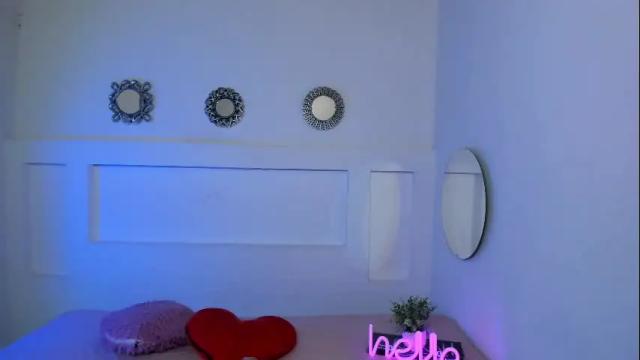 Image 3 of chloehil2 Stream on Chaturbate on 1 month ago