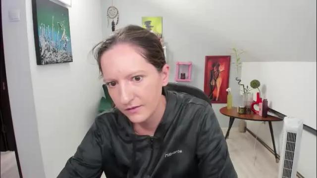 Image 4 of chloehottie Stream on Chaturbate on 1 month ago