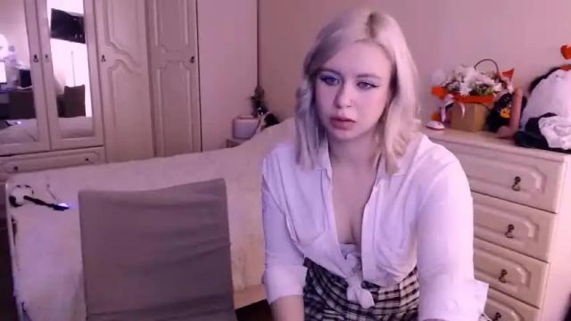 Thumbnail 1, chloejamez's Stream at Chaturbate, 19 months ago