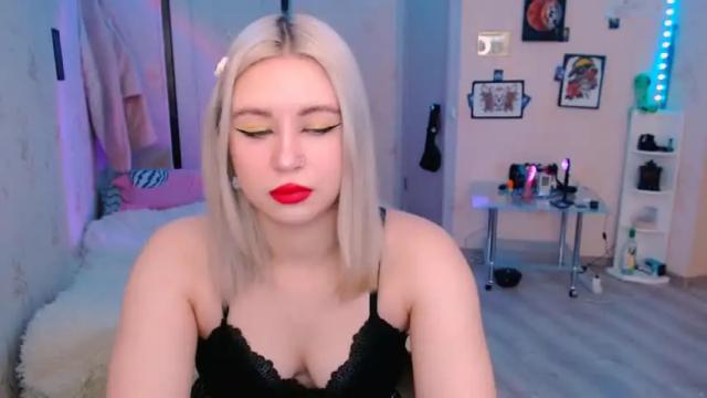 Thumbnail 2, chloejamez's Stream at Chaturbate, 19 months ago
