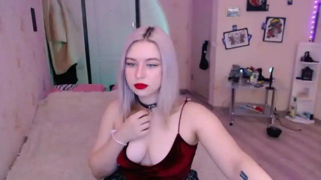 Thumbnail 1, chloejamez's Stream at Chaturbate, 19 months ago