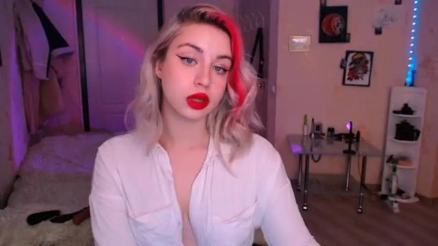 Image 10 of chloejamez Stream on Chaturbate on 18 months ago
