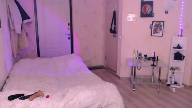 Image 8 of chloejamez Stream on Chaturbate on 18 months ago