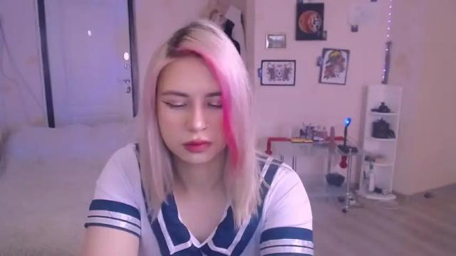 Image 8 of chloejamez Stream on Chaturbate on 17 months ago