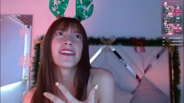 Image 11 of chloejohnsoon Stream on Chaturbate on 27 days ago