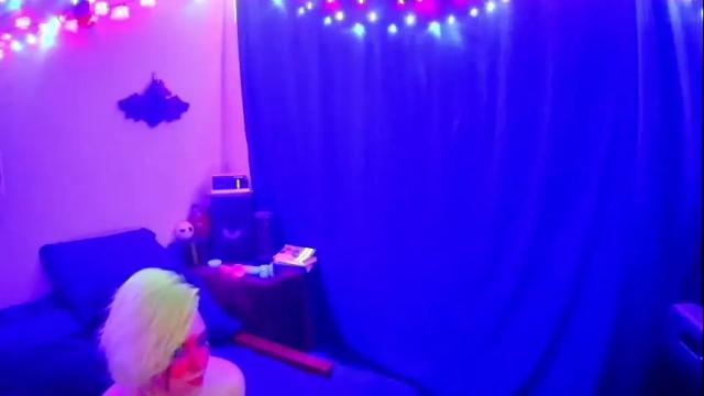 Image 3 of chloekissxo Stream on Chaturbate on 1 month ago