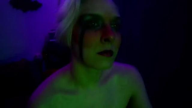 Image 6 of chloekissxo Stream on Chaturbate on 2 months ago