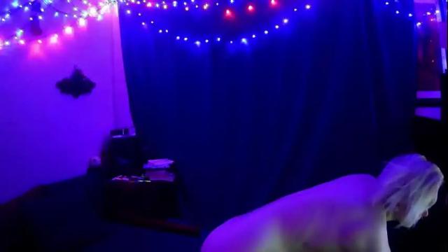 Image 10 of chloekissxo Stream on Chaturbate on 1 month ago