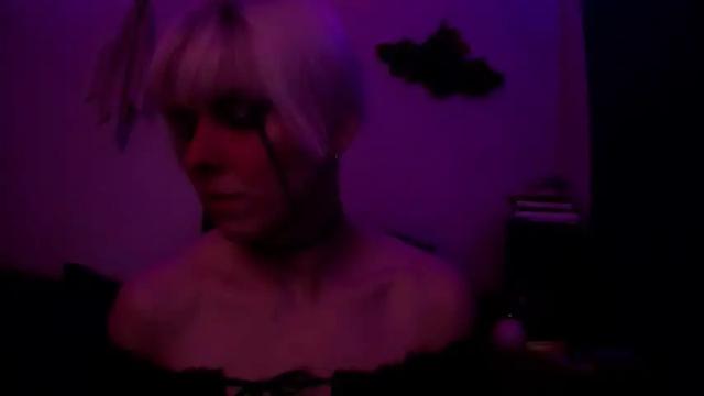 Image 3 of chloekissxo Stream on Chaturbate on 11 days ago
