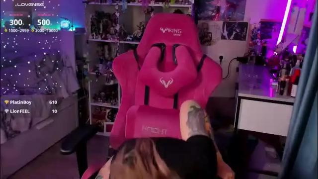 Image 12 of chloekohaku Stream on Chaturbate on 1 month ago