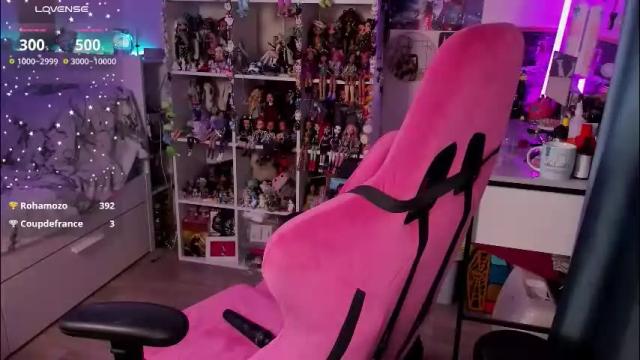 Image 2 of chloekohaku Stream on Chaturbate on 1 month ago