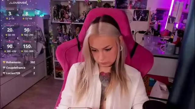 Image 6 of chloekohaku Stream on Chaturbate on 1 month ago