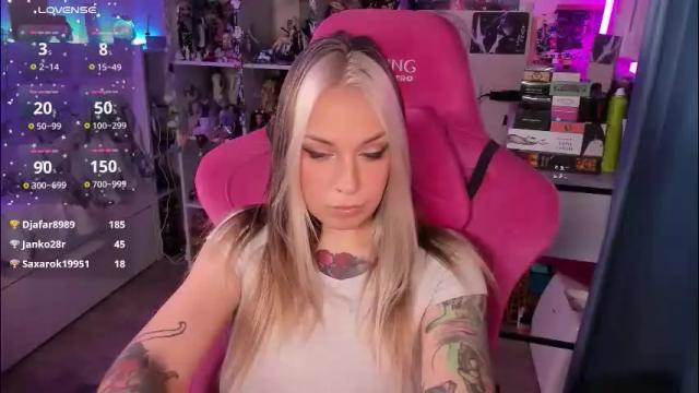 Image 8 of chloekohaku Stream on Chaturbate on 7 days ago