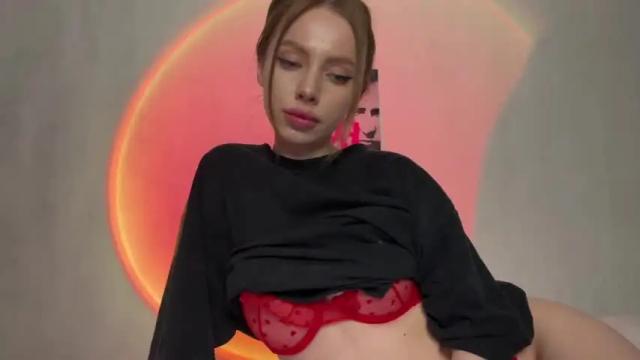 Image 8 of chloelittlespark Stream on Chaturbate on 14 months ago
