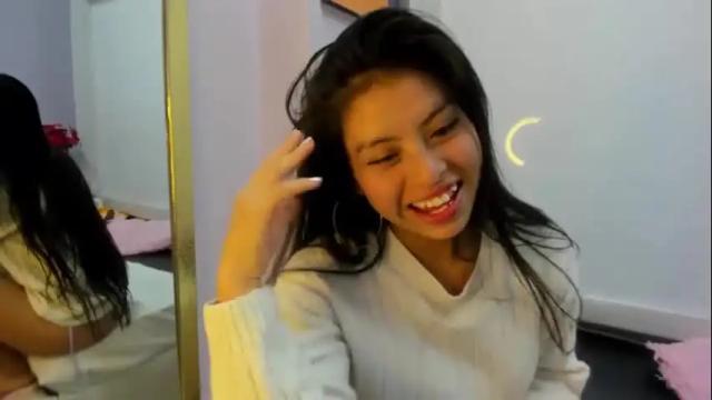 Image 6 of chloemartini_ Stream on Chaturbate on 2 months ago