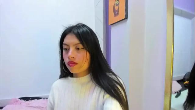 Image 7 of chloemartini_ Stream on Chaturbate on 1 month ago