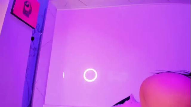 Image 10 of chloemartini_ Stream on Chaturbate on 24 days ago