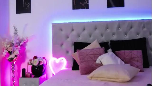 Image 8 of chloemei Stream on Chaturbate on 1 month ago