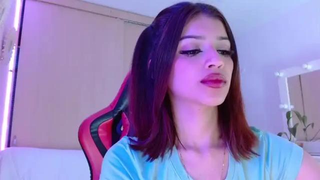Image 10 of chloemiller52 Stream on Chaturbate on 16 months ago