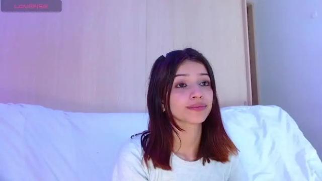 Image 3 of chloemiller52 Stream on Chaturbate on 15 months ago