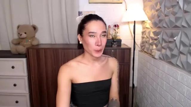 Image 2 of chloemorre_ Stream on Chaturbate on 15 months ago