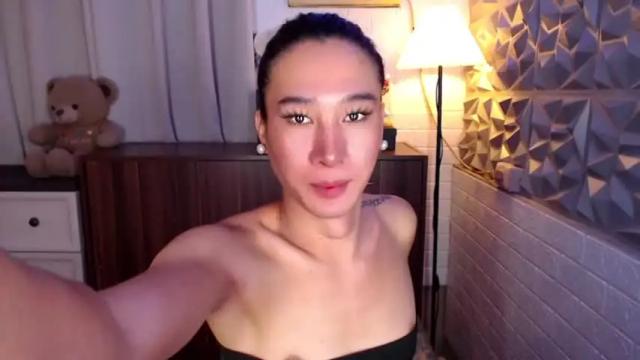 Image 6 of chloemorre_ Stream on Chaturbate on 15 months ago