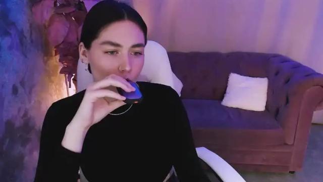 Image 11 of chloepeace_ Stream on Chaturbate on 20 months ago