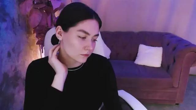 Image 3 of chloepeace_ Stream on Chaturbate on 20 months ago