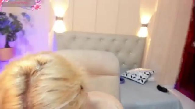 Image 10 of chloerossee Stream on Chaturbate on 2 months ago