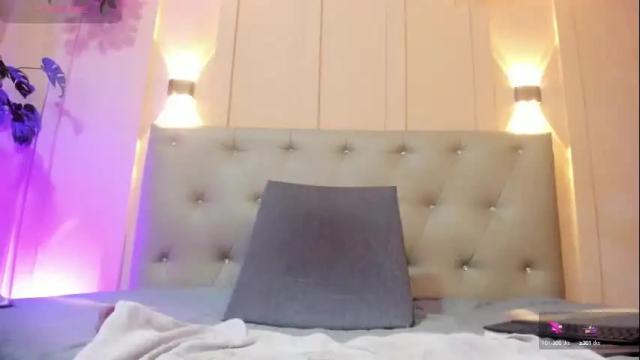 Image 6 of chloerossee Stream on Chaturbate on 1 month ago
