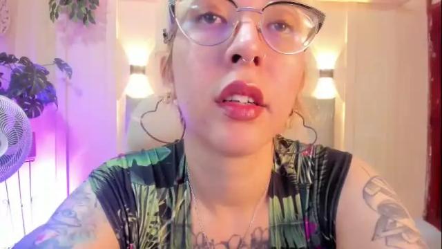 Thumbnail 3, chloerossee's Stream at Chaturbate, 1 month ago