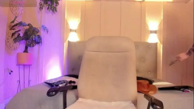 Thumbnail 3, chloerossee's Stream at Chaturbate, 1 month ago