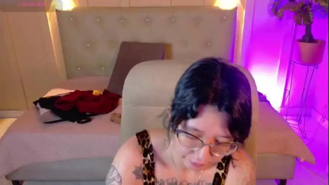 Image 3 of chloerossee Stream on Chaturbate on 1 month ago