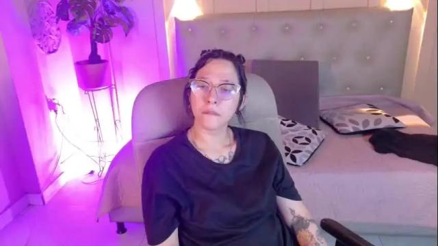 Image 6 of chloerossee Stream on Chaturbate on 1 month ago