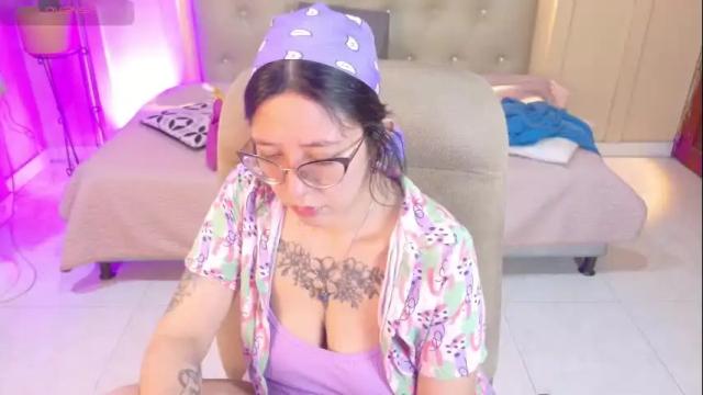 Thumbnail 2, chloerossee's Stream at Chaturbate, 1 month ago