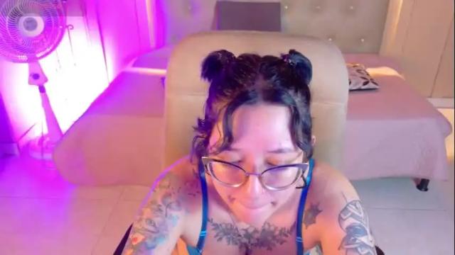 Image 3 of chloerossee Stream on Chaturbate on 1 month ago