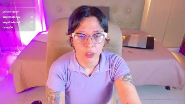 Image 7 of chloerossee Stream on Chaturbate on 1 month ago