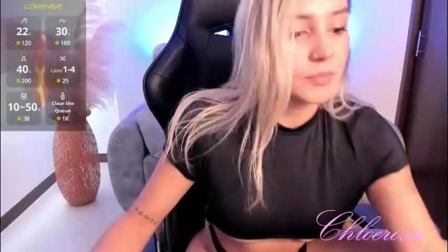 Image 4 of chloerossi Stream on Chaturbate on 1 day ago