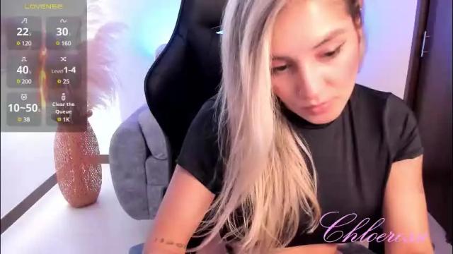 Image 6 of chloerossi Stream on Chaturbate on 1 day ago