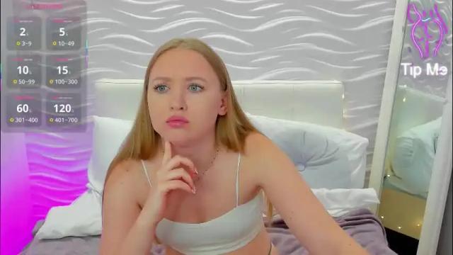 Image 4 of chloesug Stream on Chaturbate on 1 month ago