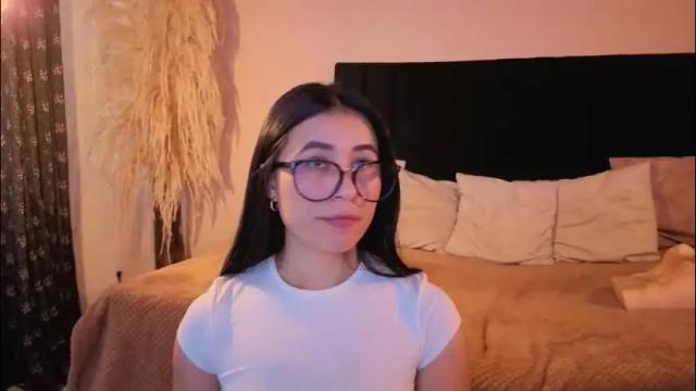 Image 3 of chloeturner_ Stream on Chaturbate on 1 month ago