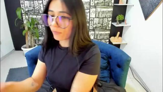 Image 2 of chloeturner_ Stream on Chaturbate on 1 month ago