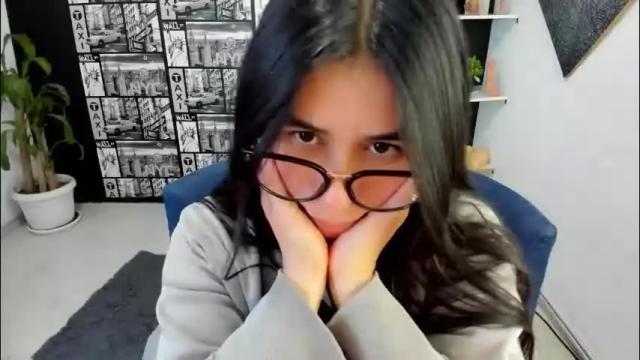 Image 2 of chloeturner_ Stream on Chaturbate on 1 month ago