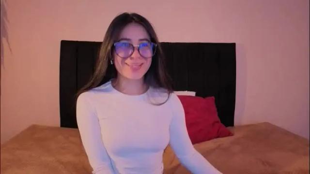 Image 2 of chloeturner_ Stream on Chaturbate on 7 days ago