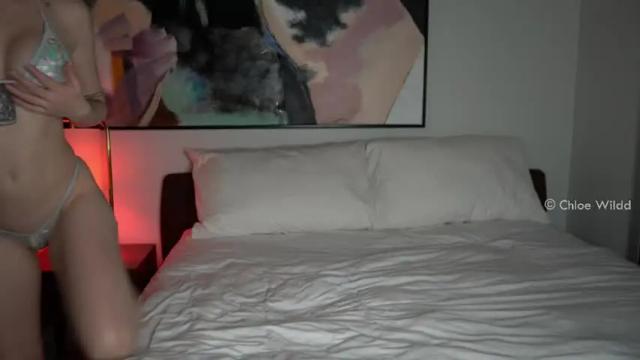 Image 2 of chloewildd Stream on Chaturbate on 15 days ago