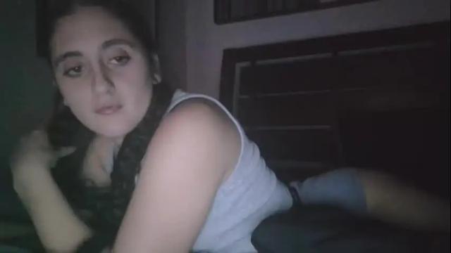 Image 10 of chloexbennett Stream on Chaturbate on 17 months ago